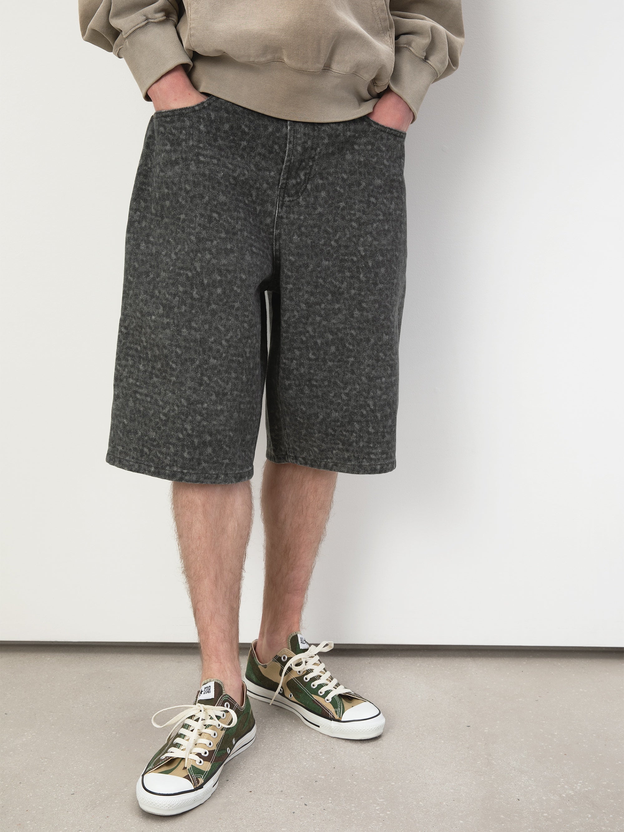 Relaxed Painter Short
