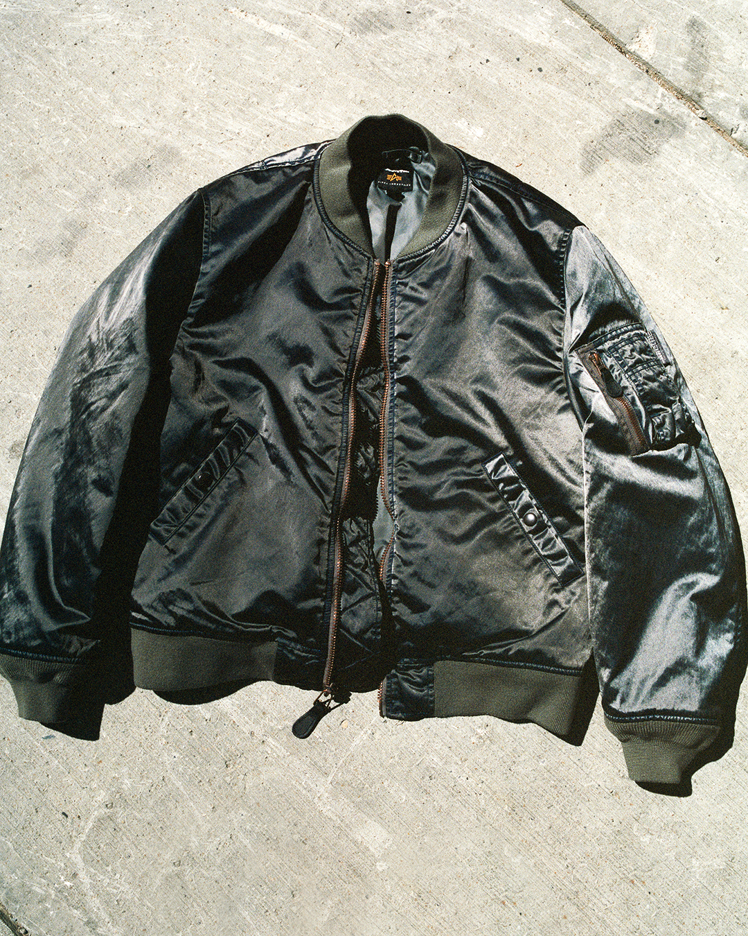 Available In-store 10/31(Fri.) 11am KST and Online 10/31(Fri.) 10am KST